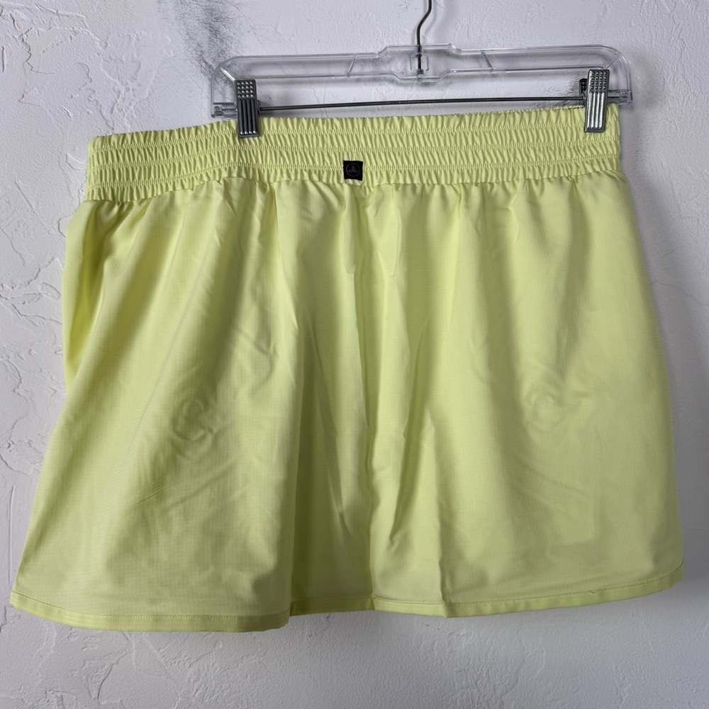 Prana Skirt Skort Peak to Pavement Lime Squeeze Solid Yellow Green Pull On Knit - Picture 2 of 10